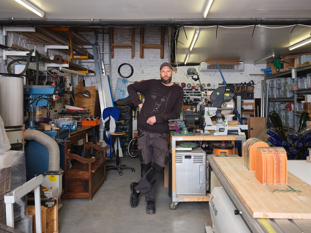 http://aurelienveyrat.com/files/gimgs/th-55_Aurélien Veyrat_c_studio_b_helle 1.jpg